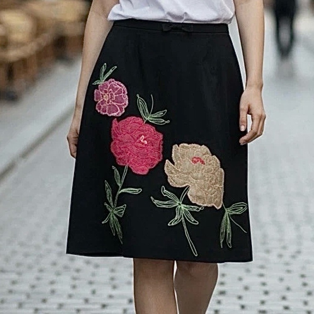 Vtg 90’s Debra McGuire Skirt Women’s Black Embroidered Floral A-Line Midi Sz 12